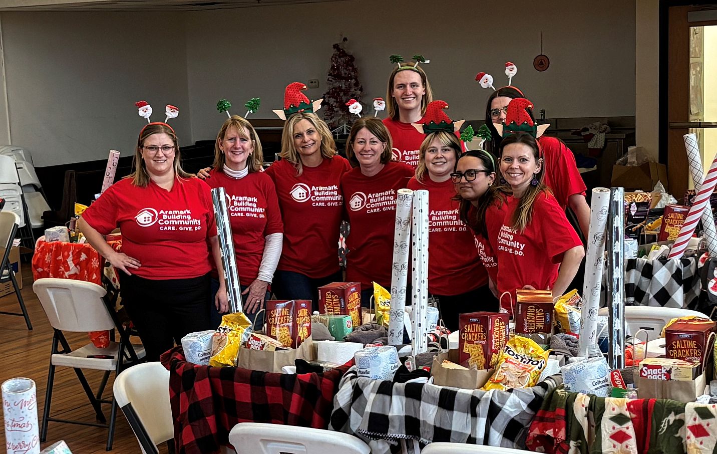 volunteers making baskets